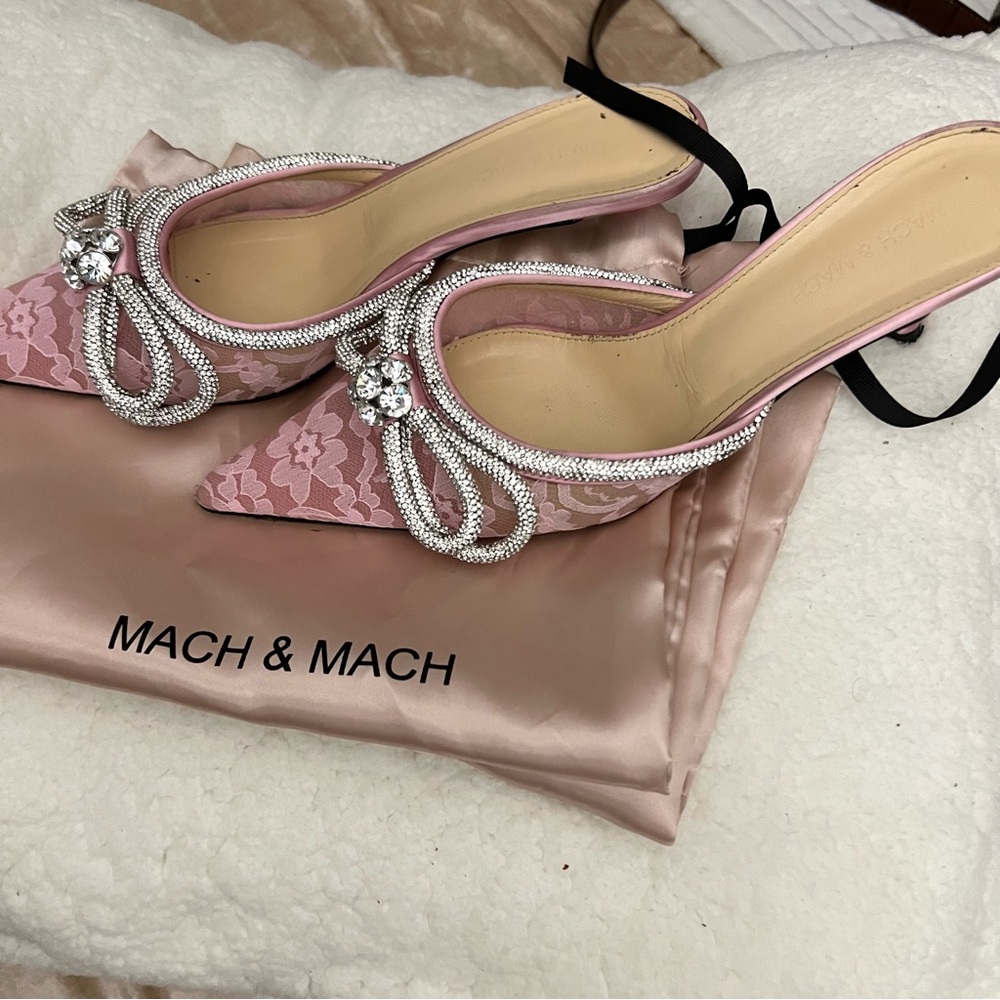 Mach & Mach heel’s
